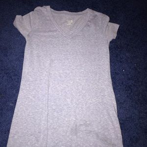 *** 5 for $20 item -- Light purple v neck